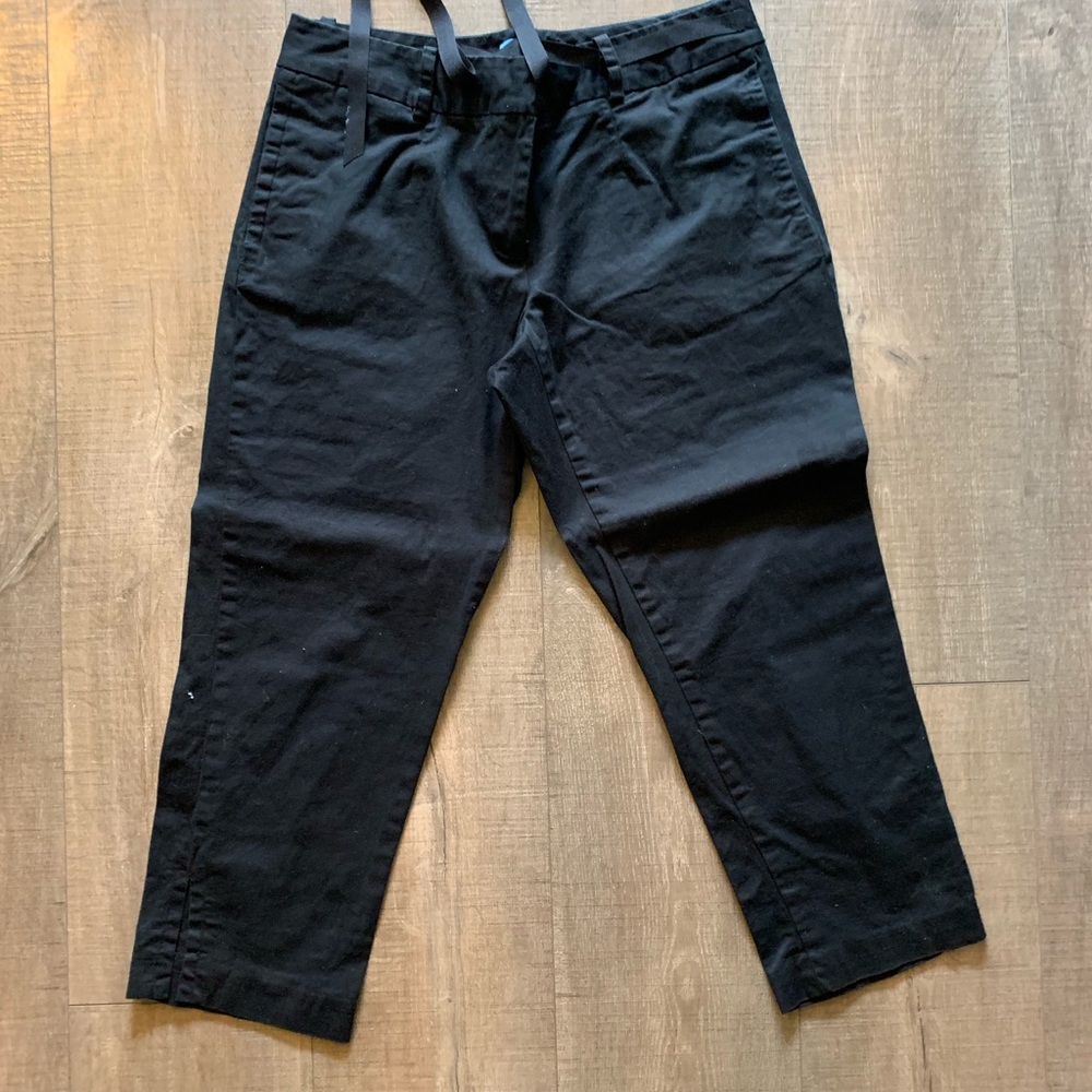Vera Wang Black Capris